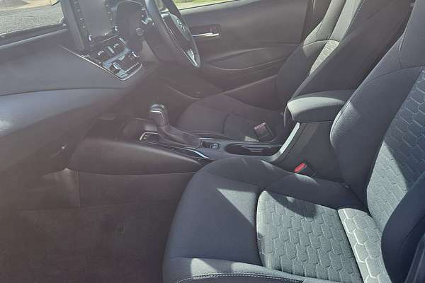 2022 Toyota Corolla SX Hybrid ZWE211R