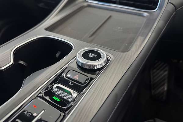 2025 Chery Tiggo 8 Super Hybrid Urban T31