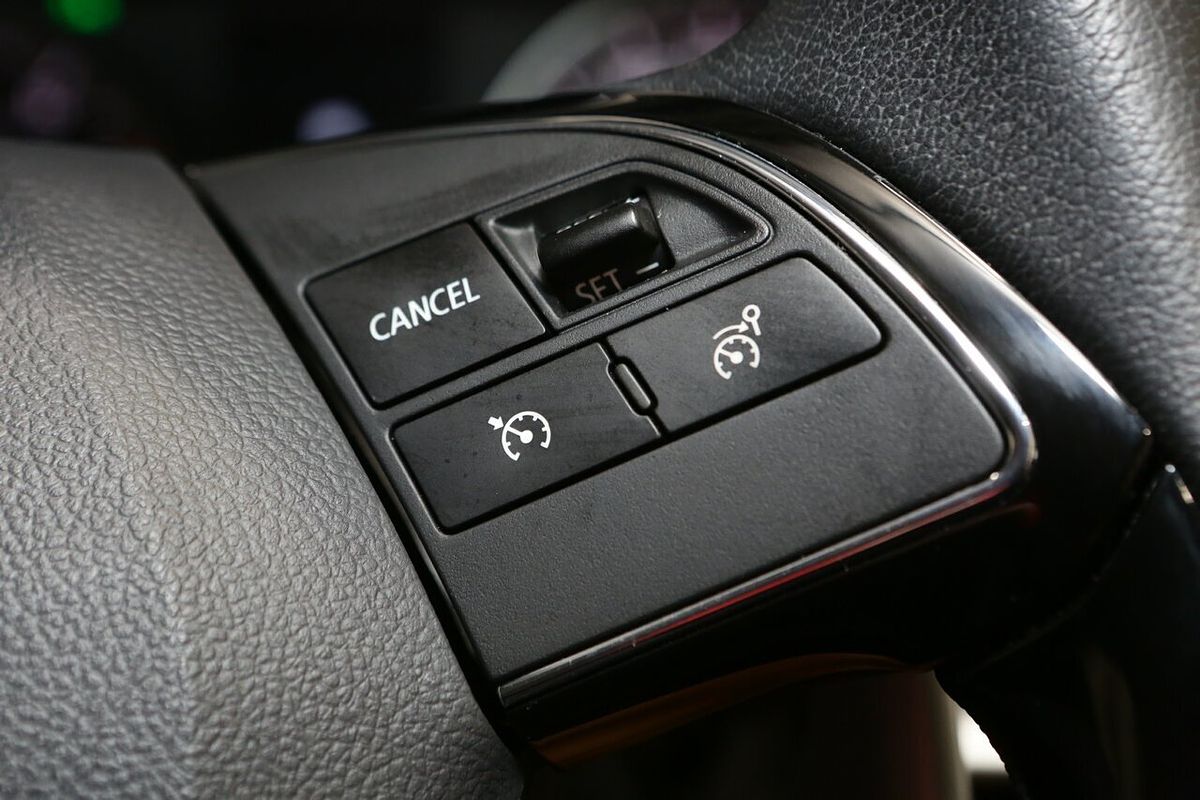 2024 Mitsubishi Eclipse Cross LS YB