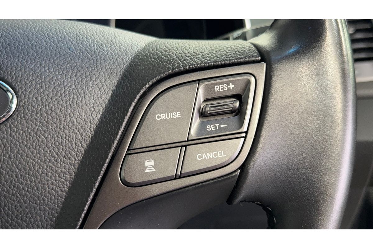 2016 Hyundai Santa Fe Active DM3 Series II