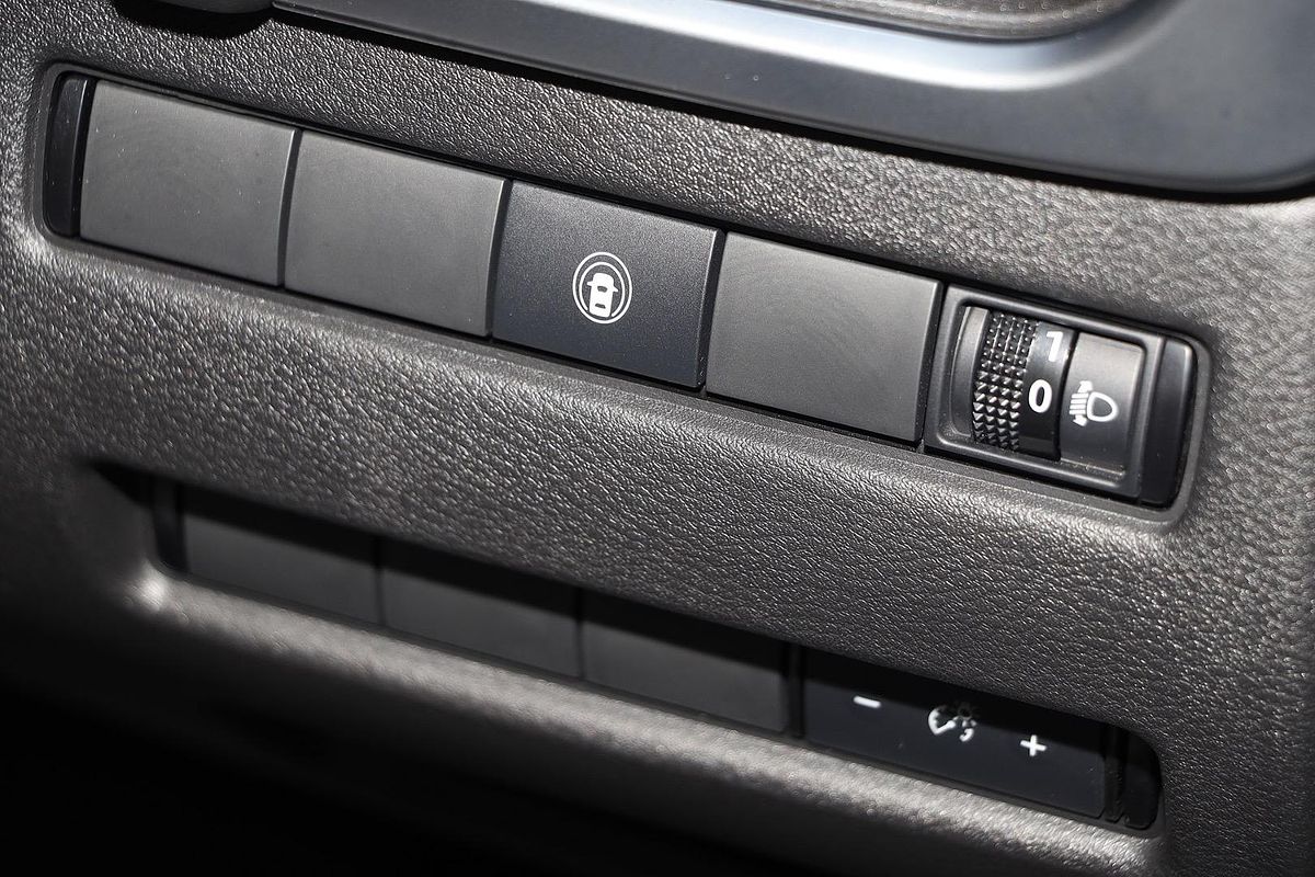 2025 Nissan X-TRAIL ST T33
