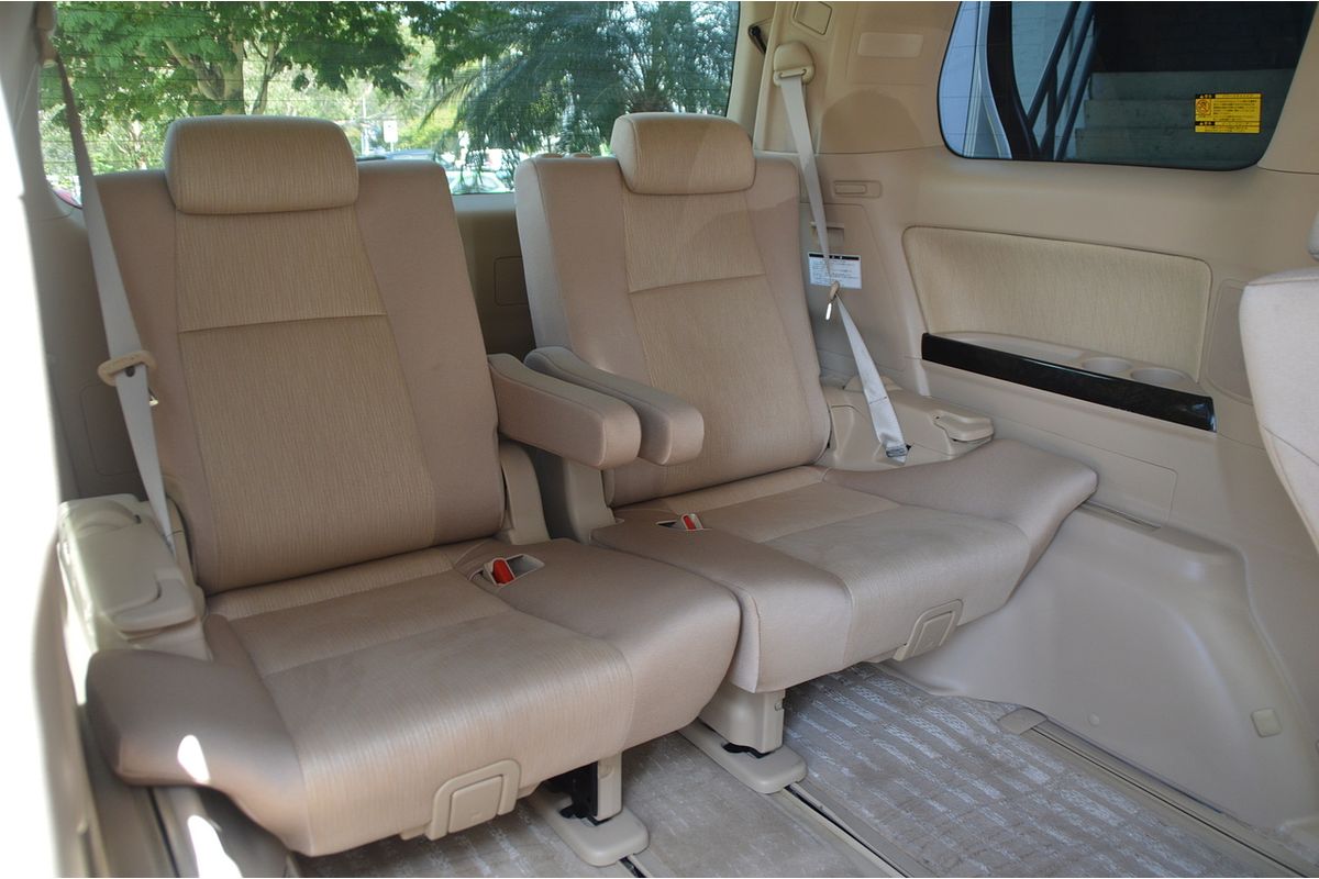2012 Toyota Alphard SR ATH20