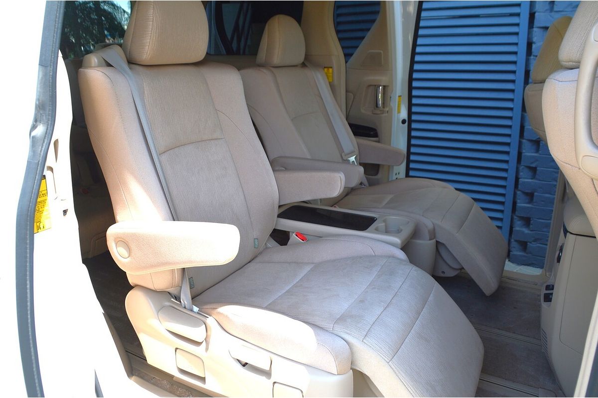 2012 Toyota Alphard SR ATH20