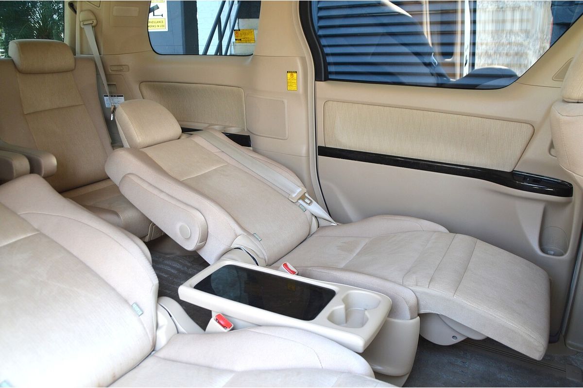 2012 Toyota Alphard SR ATH20
