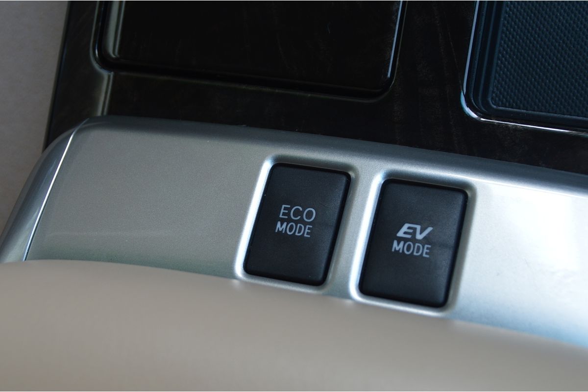 2012 Toyota Alphard SR ATH20