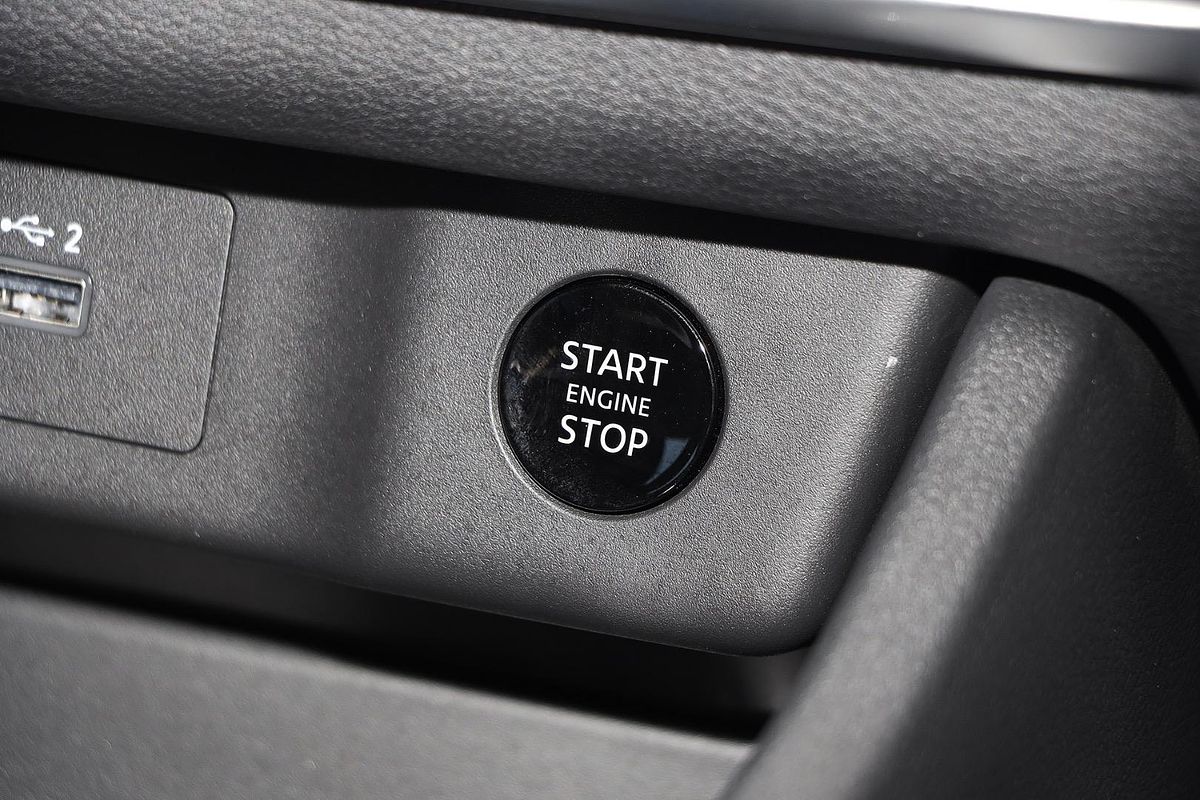 2025 Nissan X-TRAIL ST T33