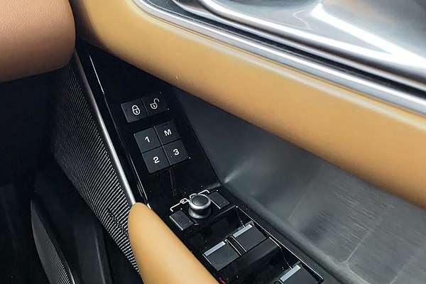 2017 Land Rover Range Rover Velar D240 R-Dynamic SE L560