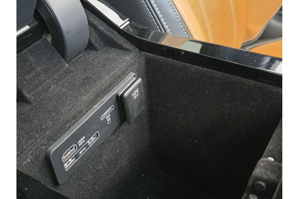 2017 Land Rover Range Rover Velar D240 R-Dynamic SE L560