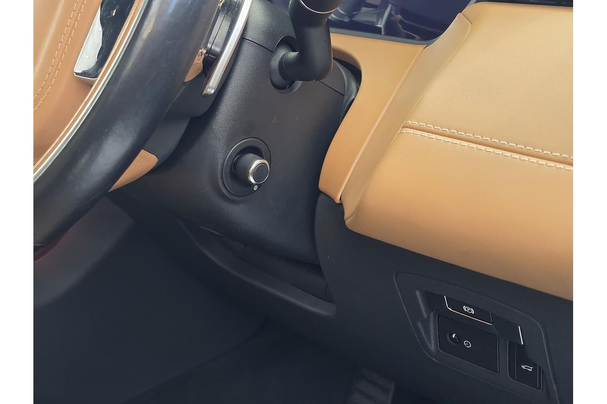 2017 Land Rover Range Rover Velar D240 R-Dynamic SE L560