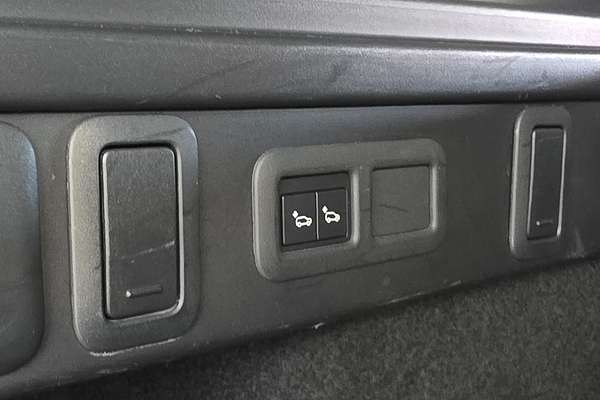 2017 Land Rover Range Rover Velar D240 R-Dynamic SE L560