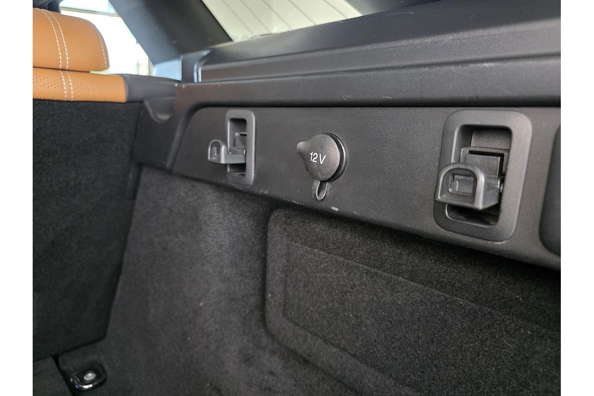 2017 Land Rover Range Rover Velar D240 R-Dynamic SE L560