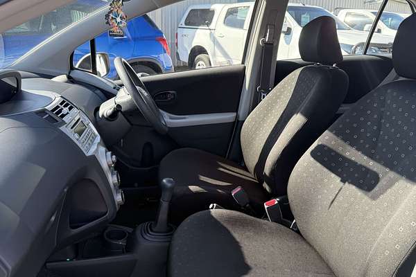 2006 Toyota Yaris YR NCP90R