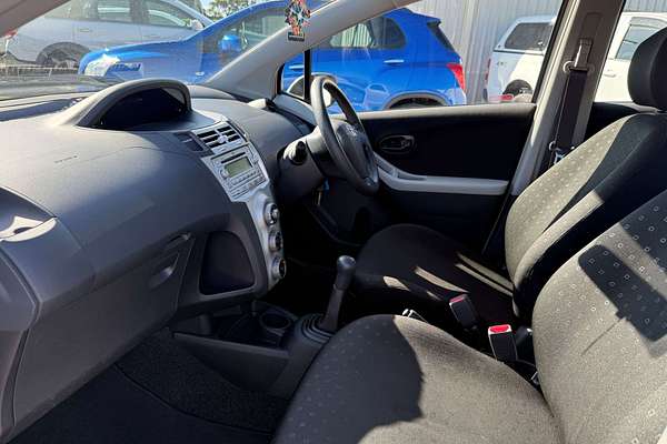 2006 Toyota Yaris YR NCP90R
