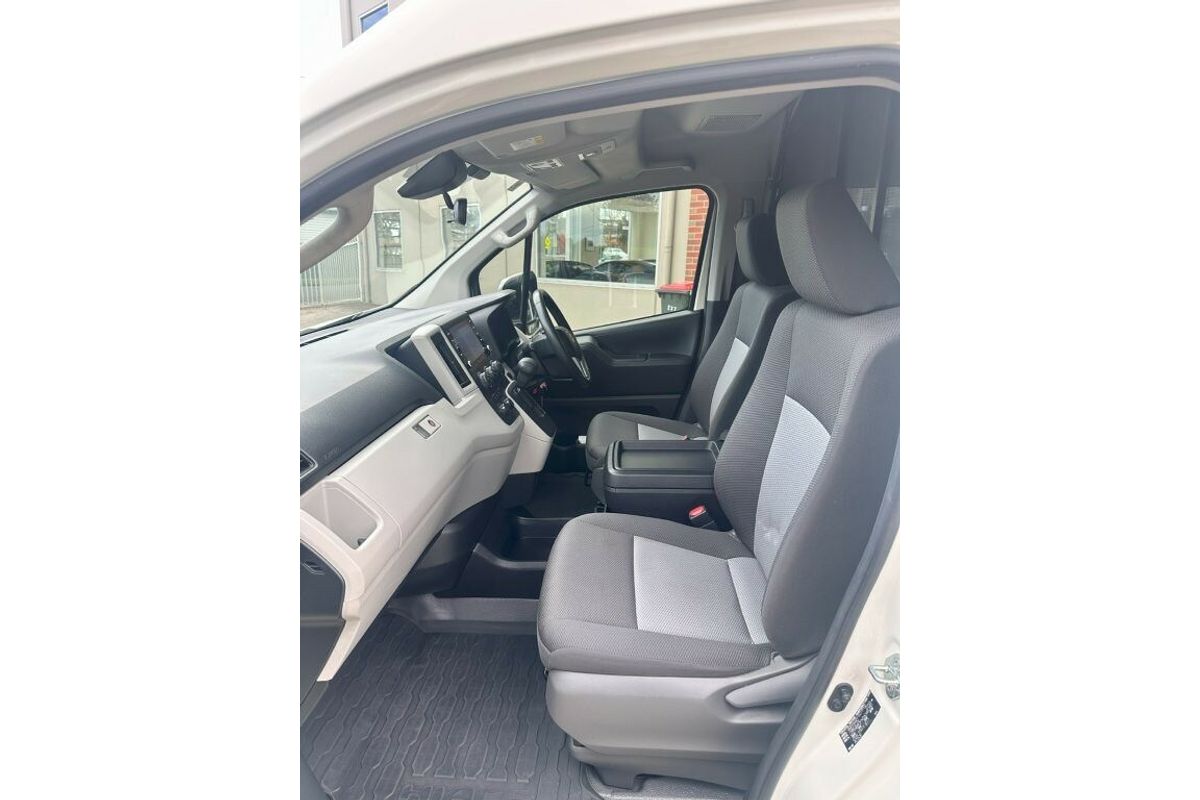 2023 Toyota Hiace Commuter GDH322R ELWB
