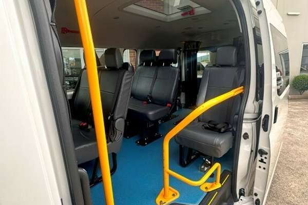 2023 Toyota Hiace Commuter GDH322R ELWB