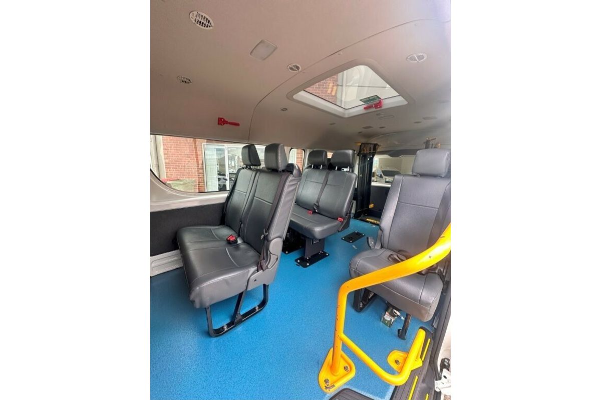 2023 Toyota Hiace Commuter GDH322R ELWB