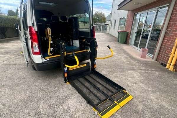 2023 Toyota Hiace Commuter GDH322R ELWB