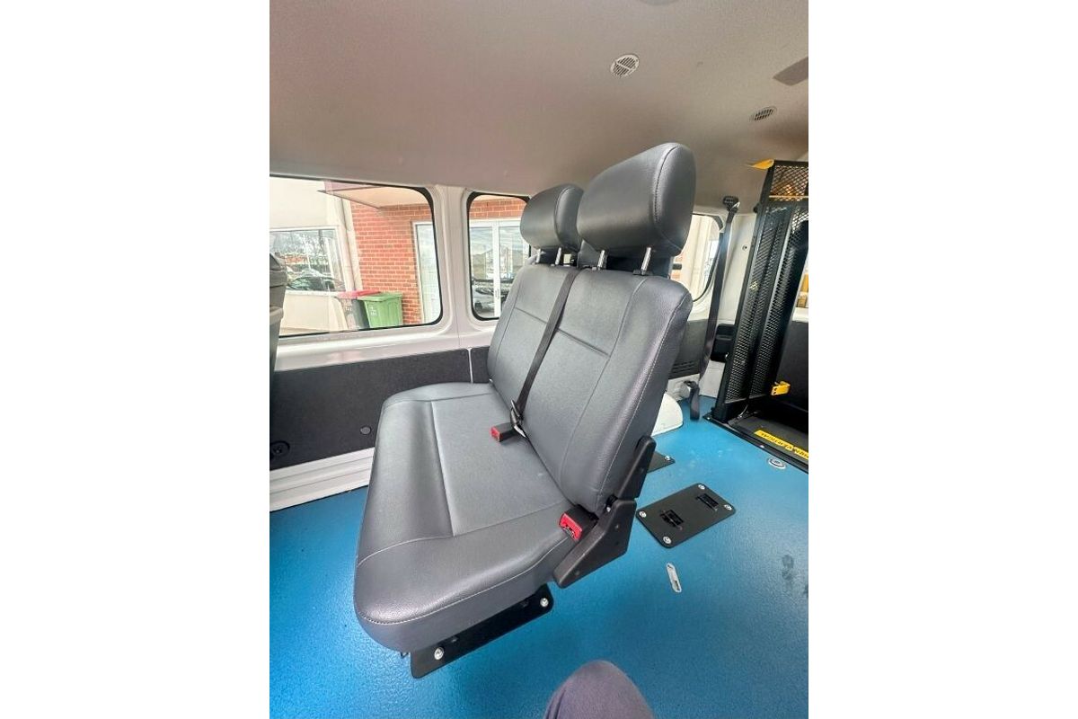 2023 Toyota Hiace Commuter GDH322R ELWB