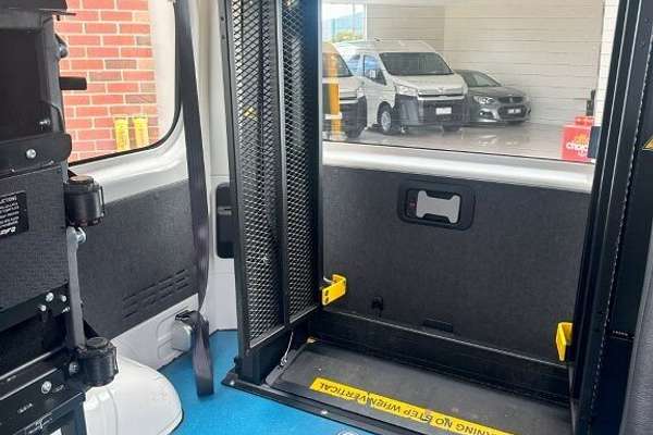 2023 Toyota Hiace Commuter GDH322R ELWB