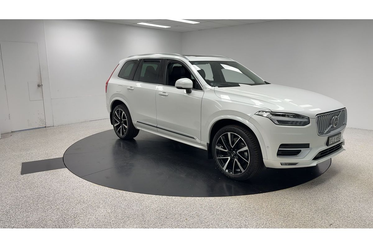 2024 Volvo XC90 Ultimate B6 Bright