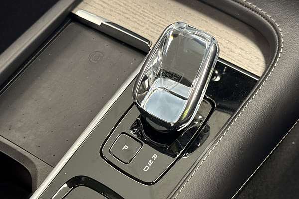 2024 Volvo XC90 Ultimate B6 Bright