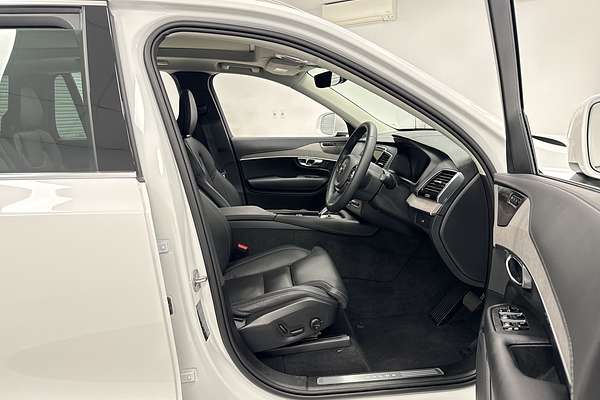 2024 Volvo XC90 Ultimate B6 Bright