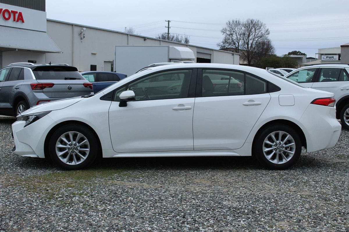 2020 Toyota Corolla Ascent Sport MZEA12R