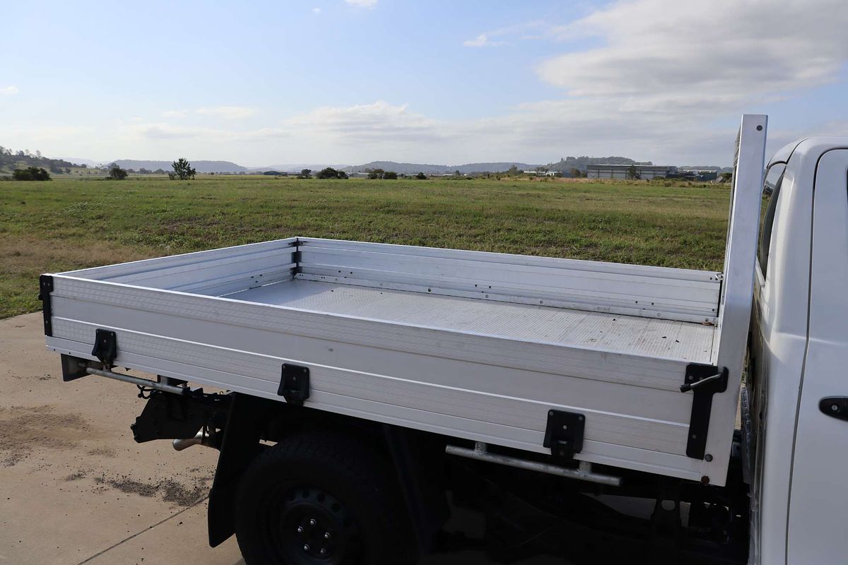 2016 Toyota Hilux WORKMATE GUN122R REAR WHEEL DRIVE