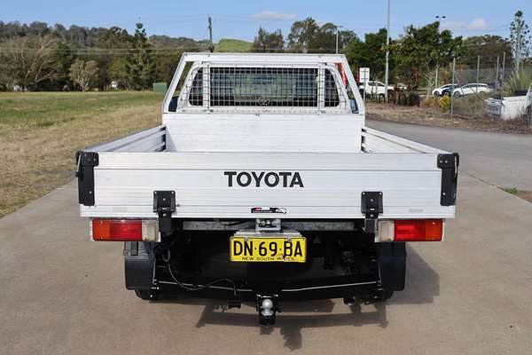 2016 Toyota Hilux WORKMATE GUN122R REAR WHEEL DRIVE