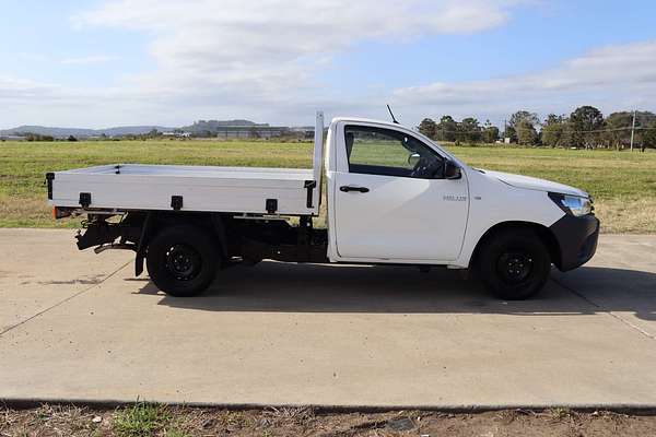 2016 Toyota Hilux WORKMATE GUN122R REAR WHEEL DRIVE