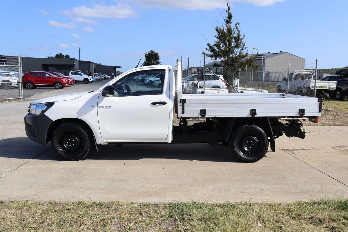 2016 Toyota Hilux WORKMATE GUN122R REAR WHEEL DRIVE