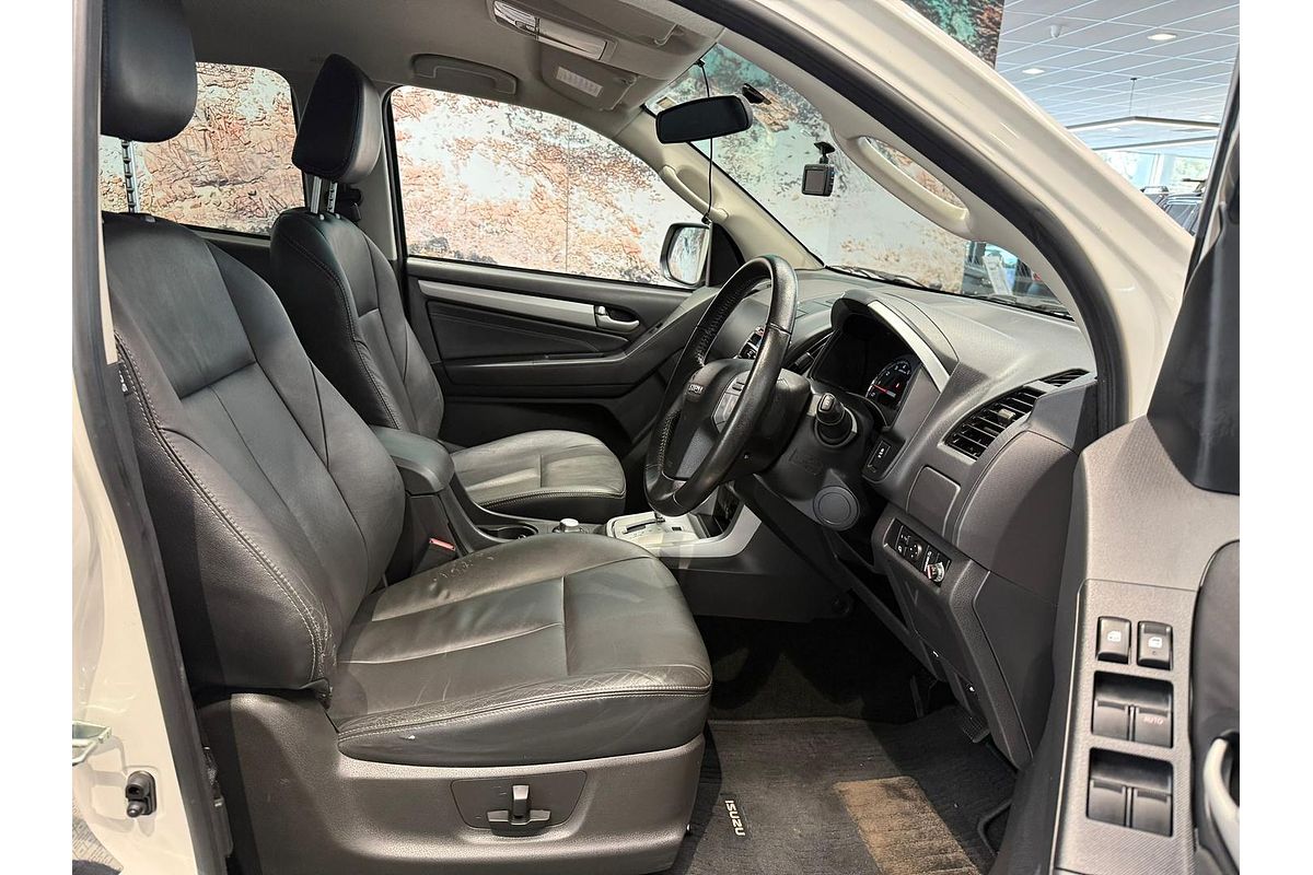 2016 Isuzu MU-X LS-T