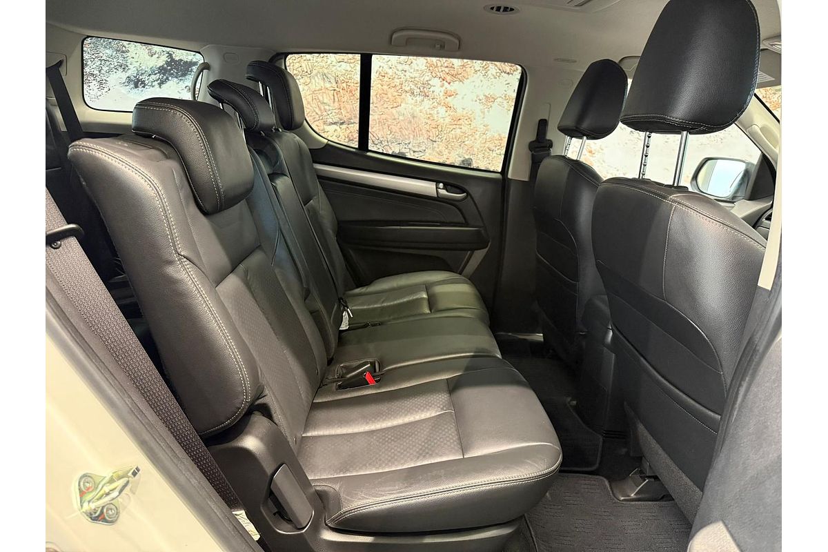 2016 Isuzu MU-X LS-T