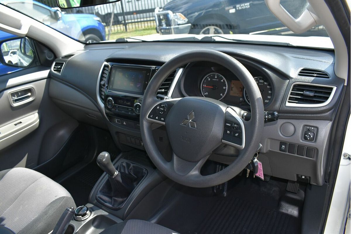 2017 Mitsubishi Triton GLX MQ 4X4
