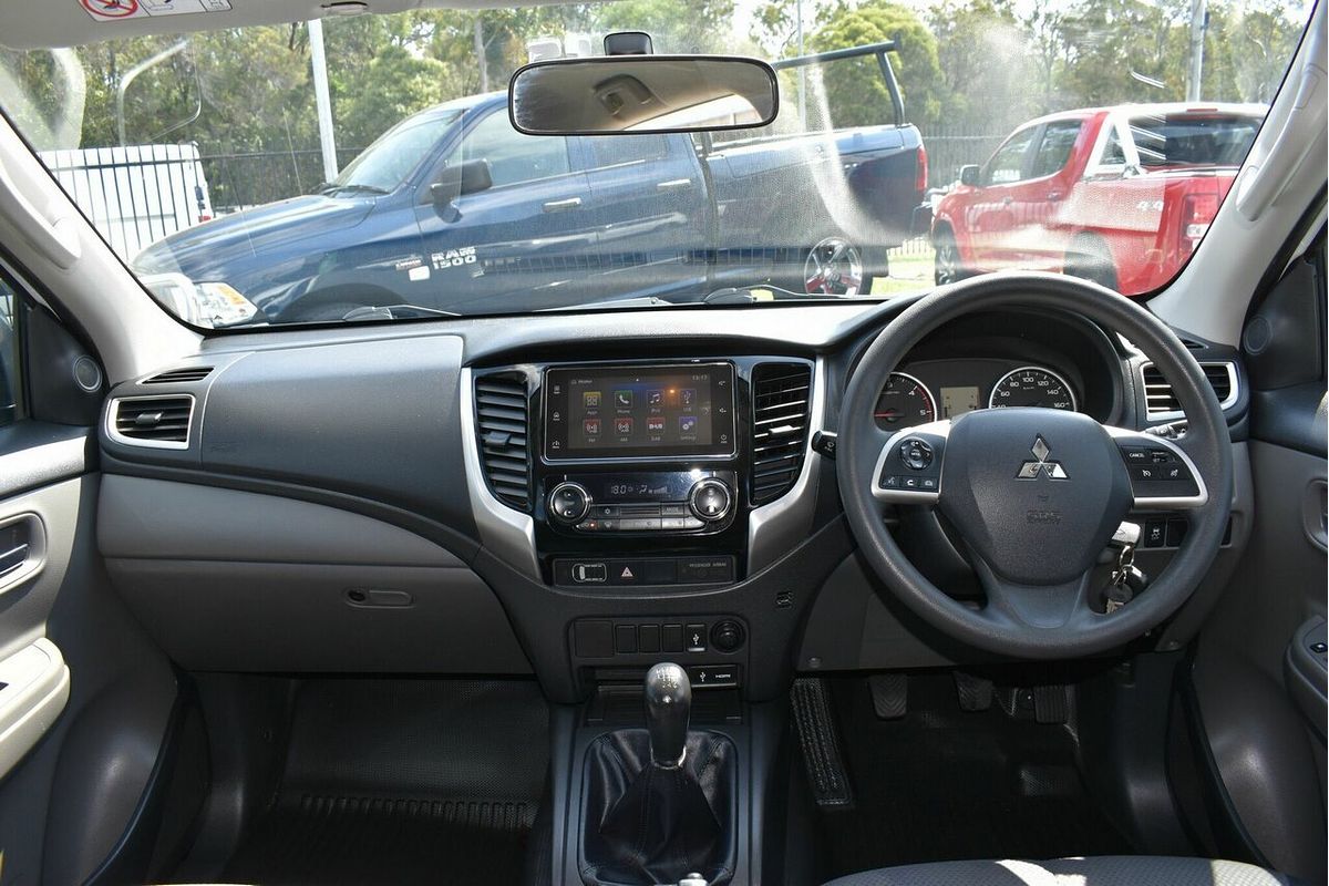 2017 Mitsubishi Triton GLX MQ 4X4