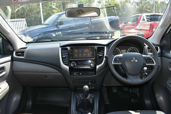 2017 Mitsubishi Triton GLX MQ 4X4
