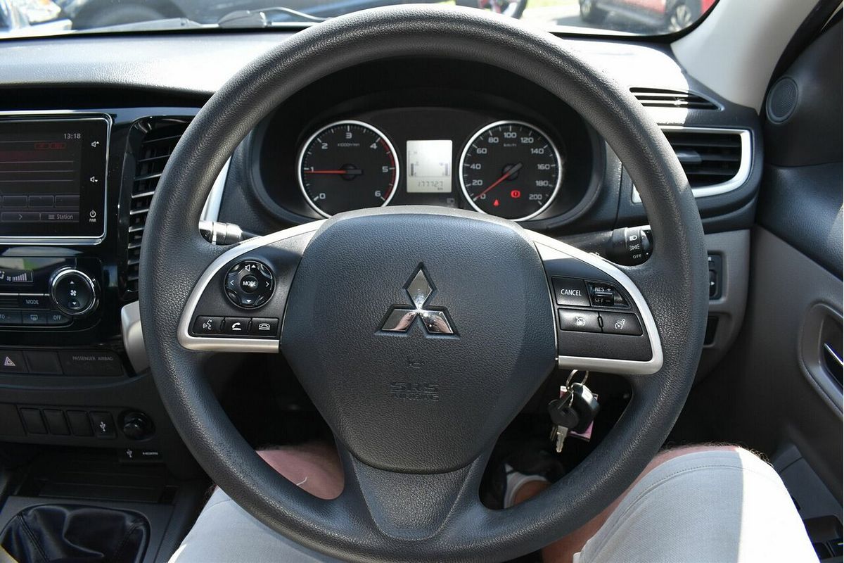 2017 Mitsubishi Triton GLX MQ 4X4