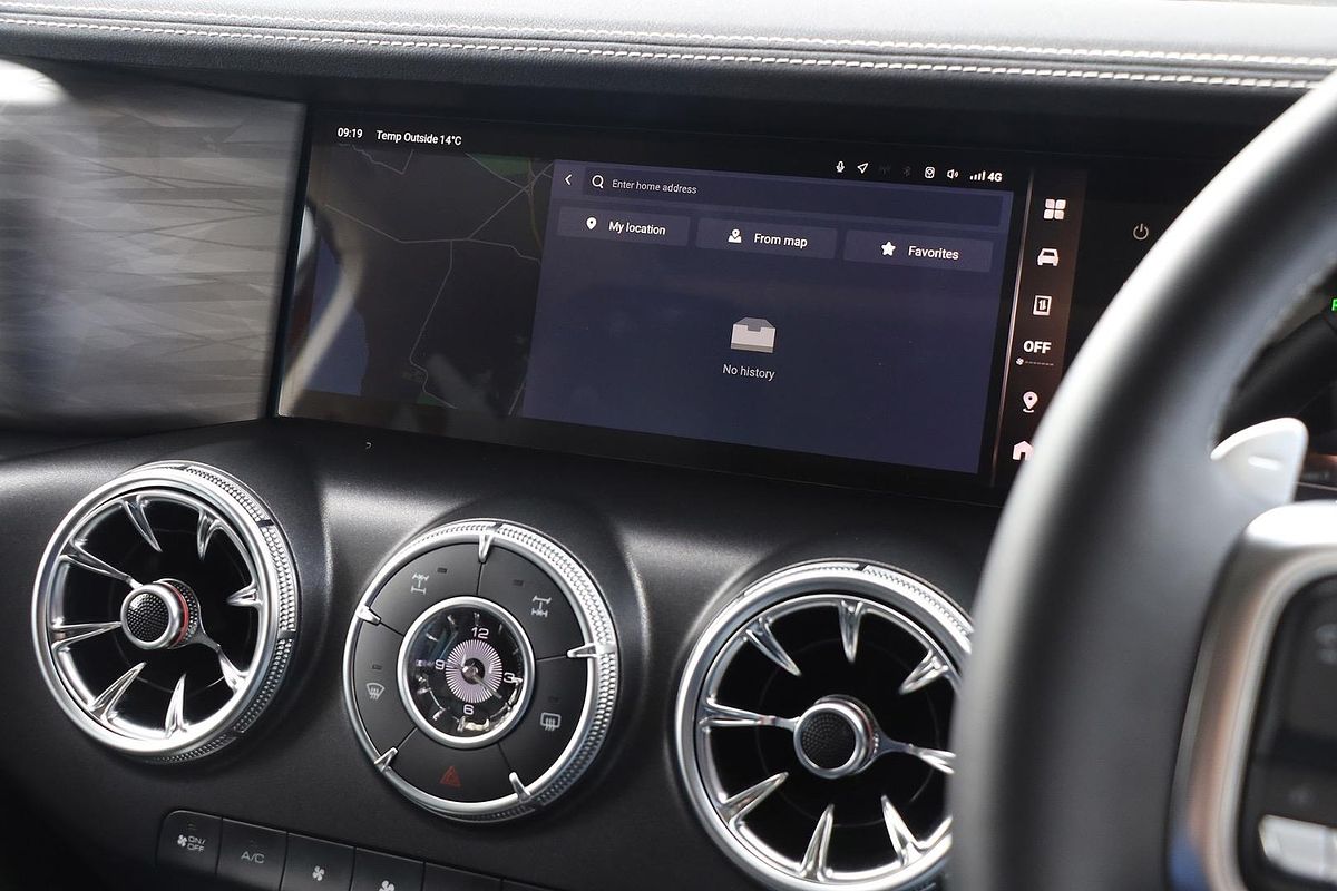 2023 GWM Tank 300 Ultra Hybrid P01