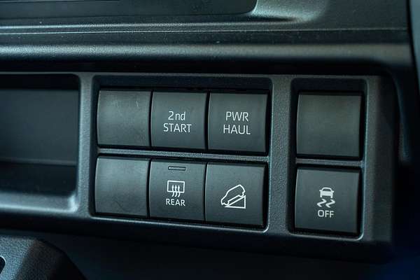 2024 Toyota Landcruiser GXL GDJL76R