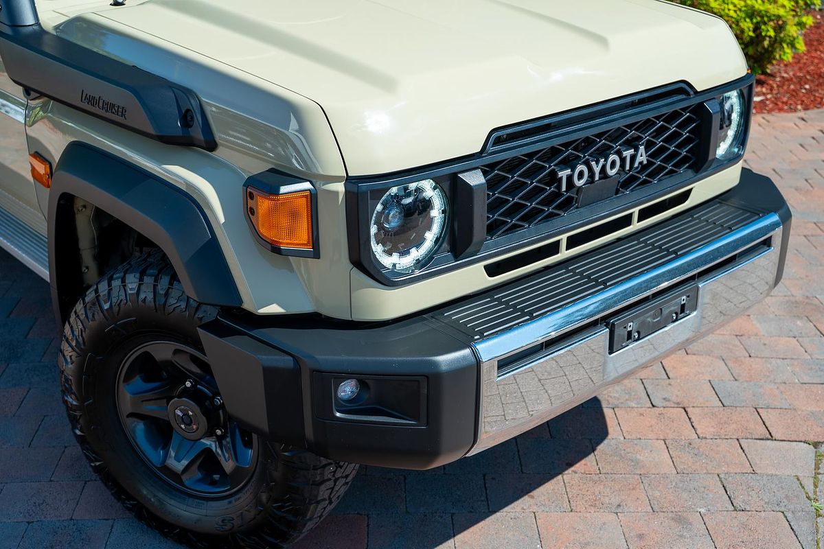 2024 Toyota Landcruiser GXL GDJL76R