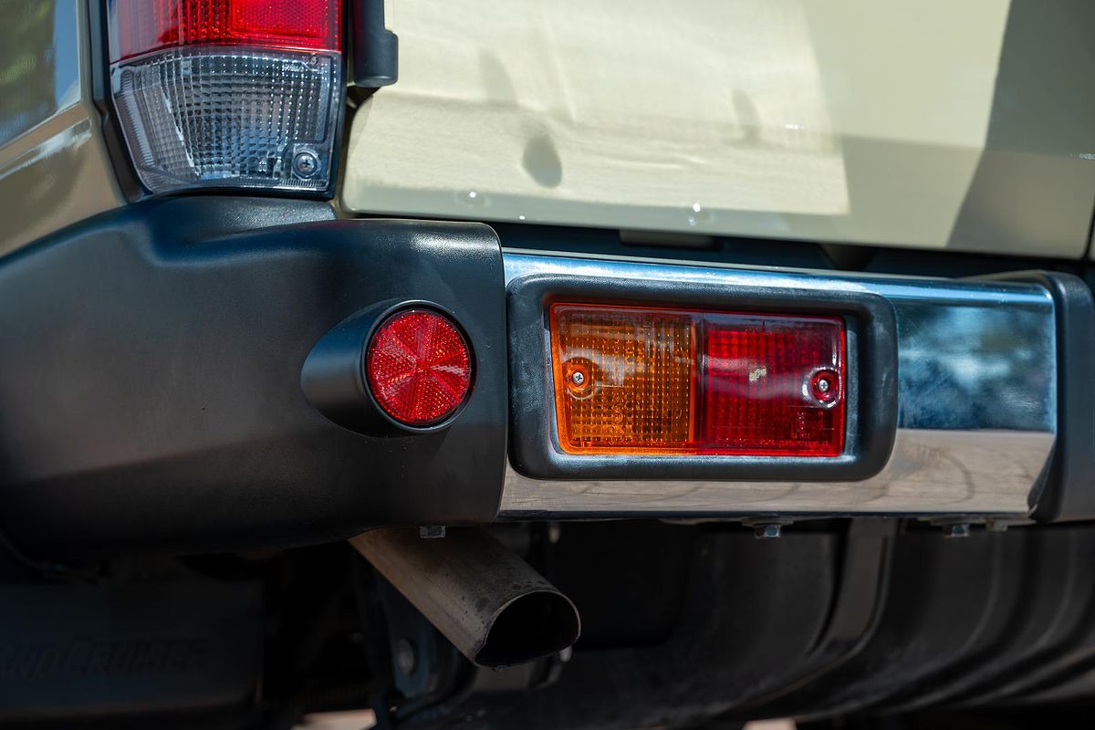 2024 Toyota Landcruiser GXL GDJL76R