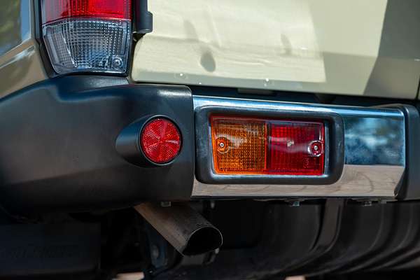 2024 Toyota Landcruiser GXL GDJL76R