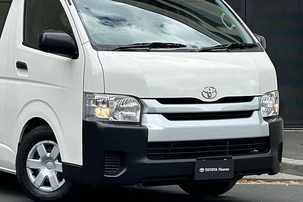 2017 Toyota Hiace Commuter KDH223R ELWB High Roof