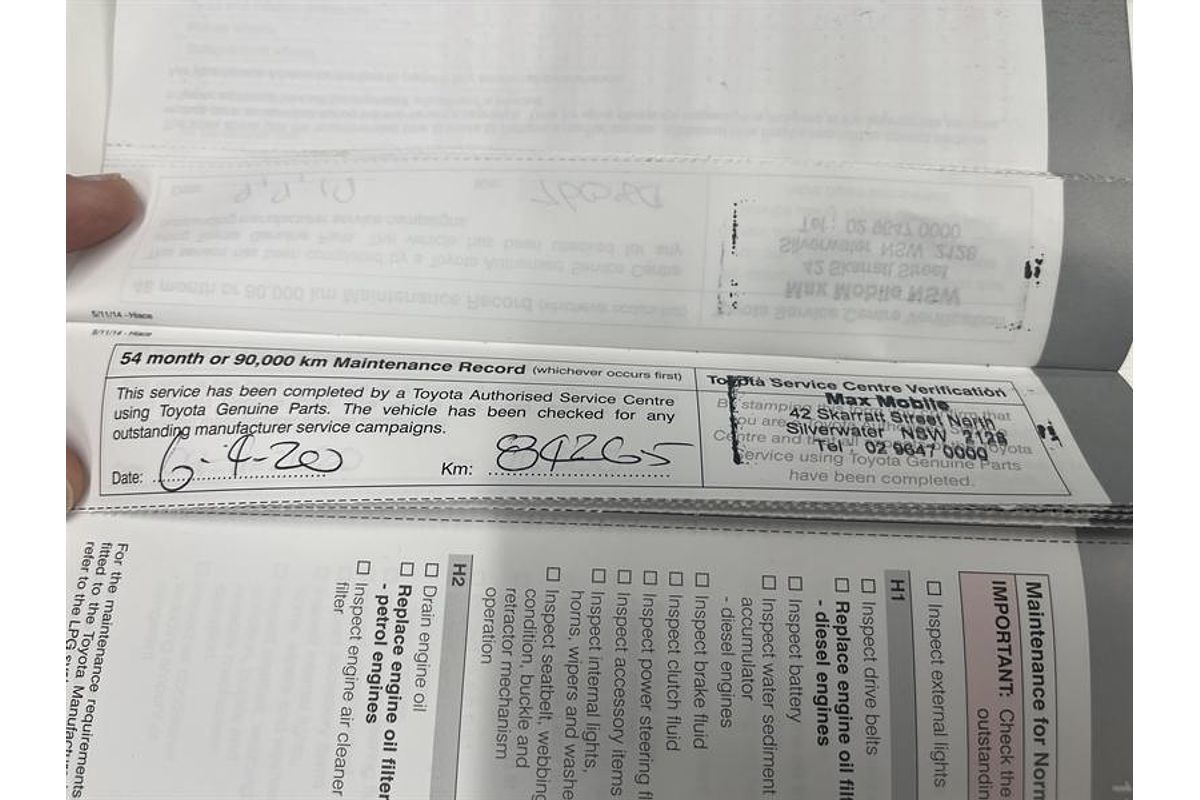 2015 Toyota Hiace Commuter TRH223R ELWB High Roof