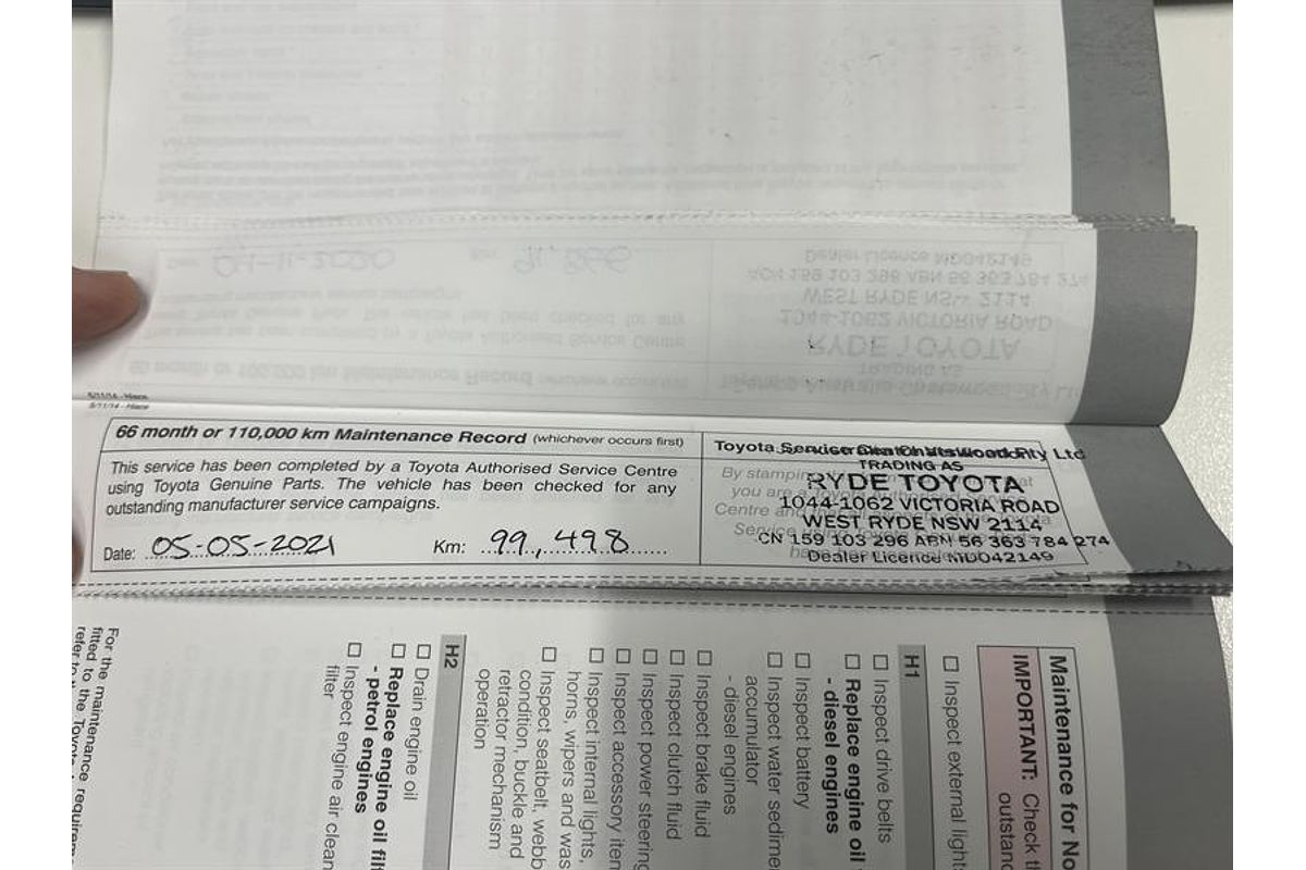 2015 Toyota Hiace Commuter TRH223R ELWB High Roof