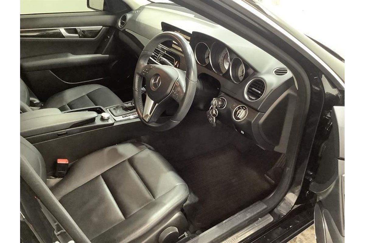 2012 Mercedes-Benz C-Class C250 BlueEFFICIENCY Avantgarde W204