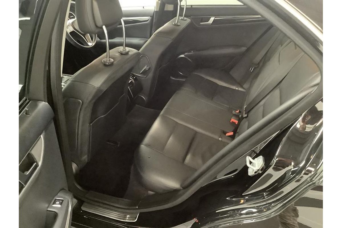 2012 Mercedes-Benz C-Class C250 BlueEFFICIENCY Avantgarde W204