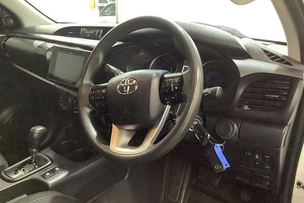 2020 Toyota Hilux SR GUN126R 4X4