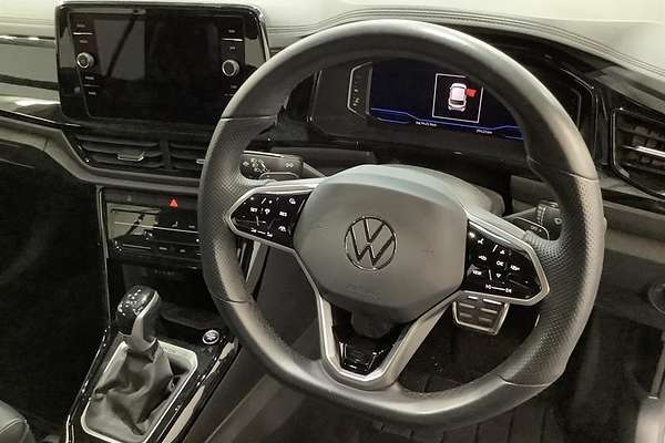 2023 Volkswagen T-Roc 140TSI R-Line D11