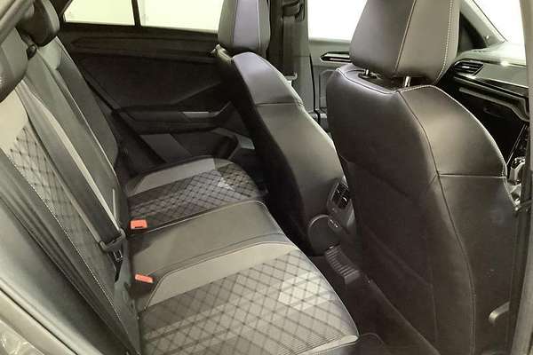 2023 Volkswagen T-Roc 140TSI R-Line D11